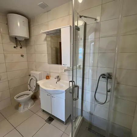 4 Majba Apartament *