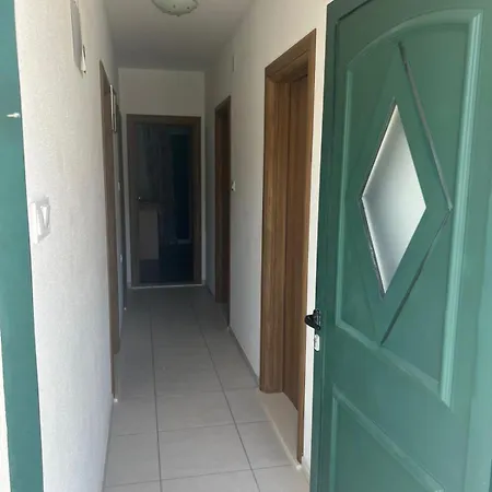 Apartament 4 Majba *